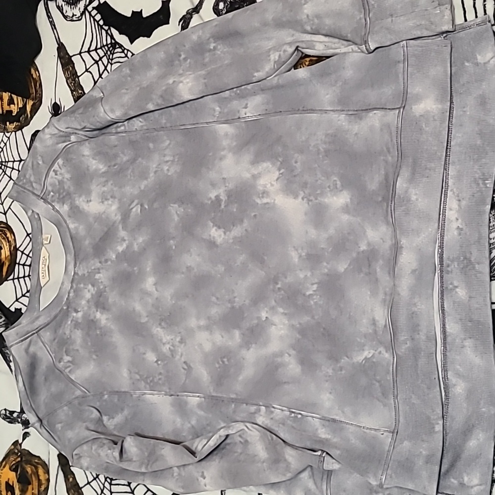 Gray tie dye sweater